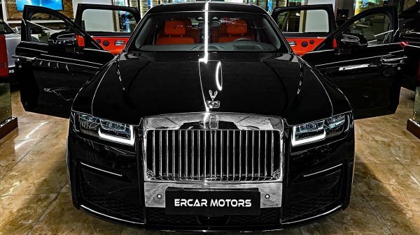 Rolls Royce Ghost (2023)