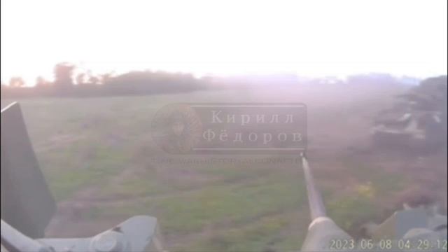 ??レオパルト2A6戦車の?破壊方法-????NATO軍の視点でのバージョン。地雷による爆破?、適当な方向への射撃??、そして逃走???♂️?。#レオパルト2A6 смотреть онлайн