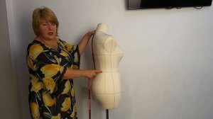 Как правильно снять мерки с женской фигуры. Снимаем мерки для плечевого изделия.mp4