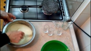 Вафли (печенье) в форме на газу. Простой и доступный рецепт.