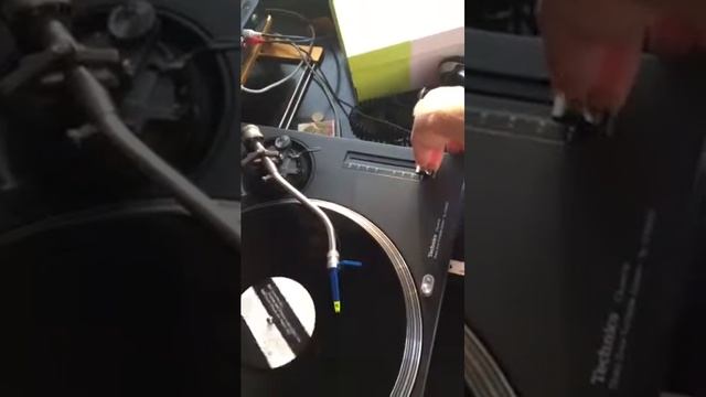 Видео работоспособности проигрывателя Technics SL - 1210 MK2 смотреть онлайн