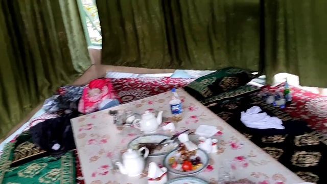 Варзоб. Кишти ба дарё место отдыха. Varzob.  Kishti Ba Daryo Is A Resting Place.