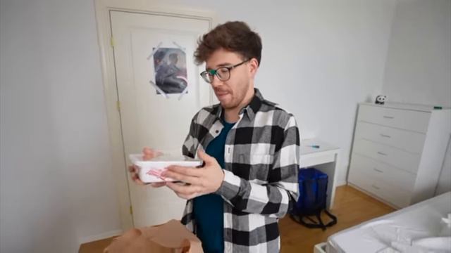 УЛЬТРА БЕДНЫЙ И УЛЬТРА БОГАТЫЙ СТУДЕНТ!