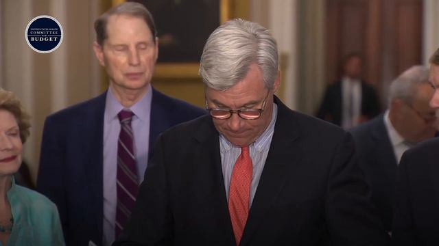 Chairman Whitehouse: “So much for their fabled concerns about the deficit” смотреть онлайн