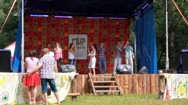 Ребята восхитительно поют акапелло. Мир Сибири 2014. смотреть онлайн