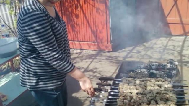 ШАШЛЫЧОК ПОД КОНЬЯЧОК.wmv смотреть онлайн