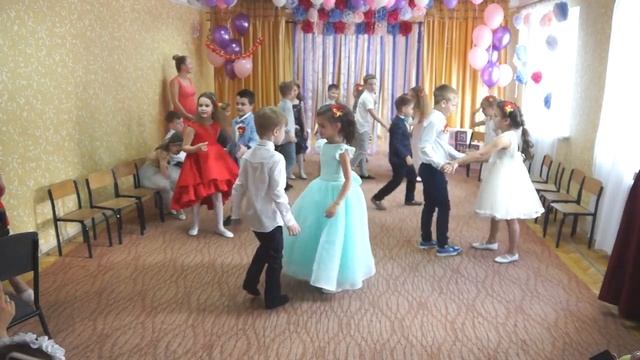 Мартуся. Випускний. Садочок №404 Мандаринка смотреть онлайн