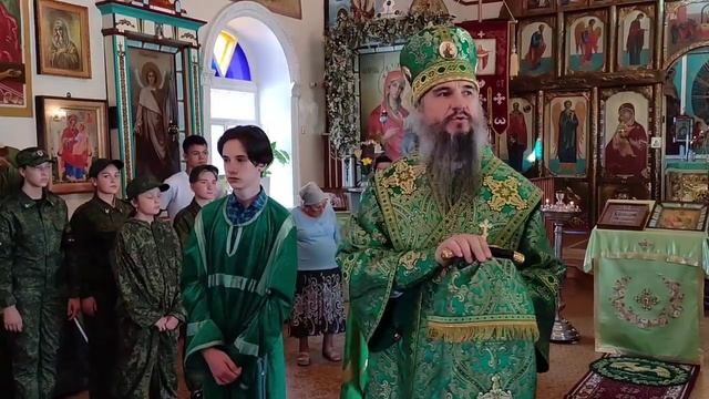 Вечернее богослужение в храме Покрова Божией Матери. смотреть онлайн