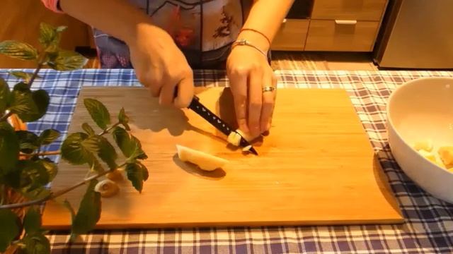 Витаминная бомба. Лимон, мед и корень имбиря. Любимый рецепт моей мамы. смотреть онлайн