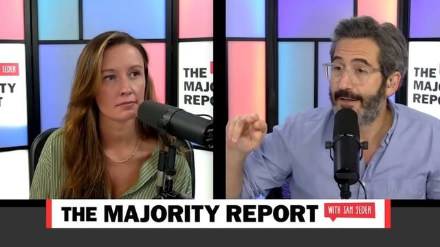 Bannon MELTS DOWN Over Trump Indictment Fallout смотреть онлайн