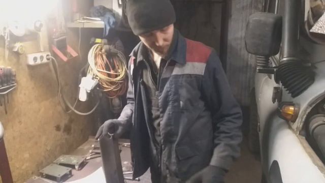 Силовые пороги своими руками на УАЗ 3153 "Дикий стрейч" смотреть онлайн