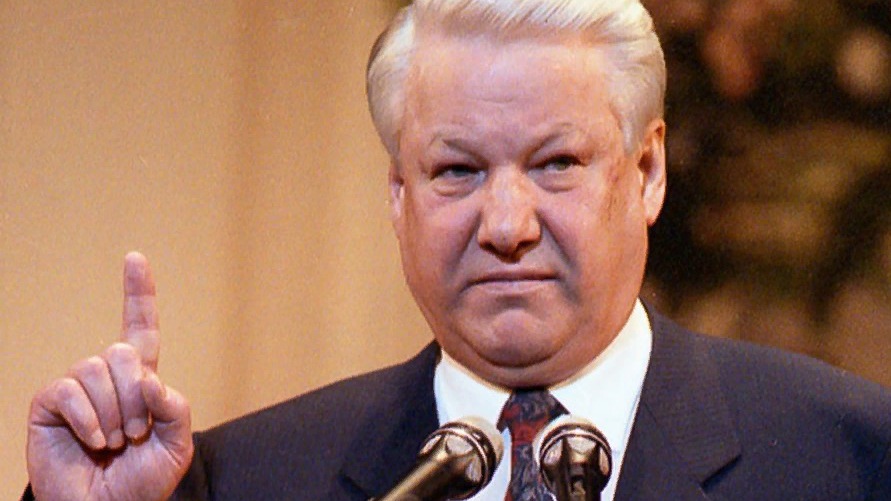 ПРЕВРАТНОСТИ СУДЬБЫ. ФИЛЬМ 2. СВОЙ СРЕДИ СВОИХ 1990 HD p25 смотреть онлайн