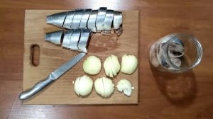 Селёдка маринованная с уксусом!!!