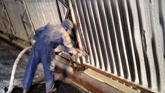 Утепление металлического ангара напылением жесткого пенополиуретана (ППУ) смотреть онлайн