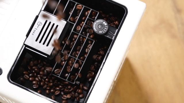Ekspres DELONGHI PrimaDonna Class ECAM550.65.W | Wideoprezentacja смотреть онлайн