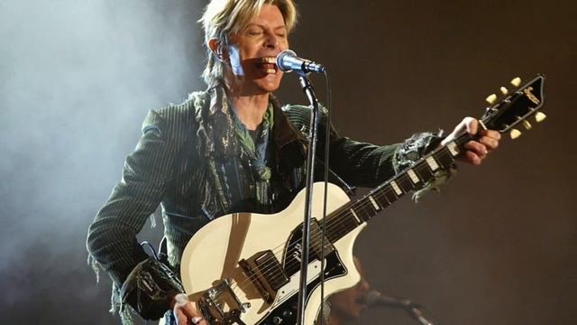 David Bowie Tribute - Moonage Daydream смотреть онлайн