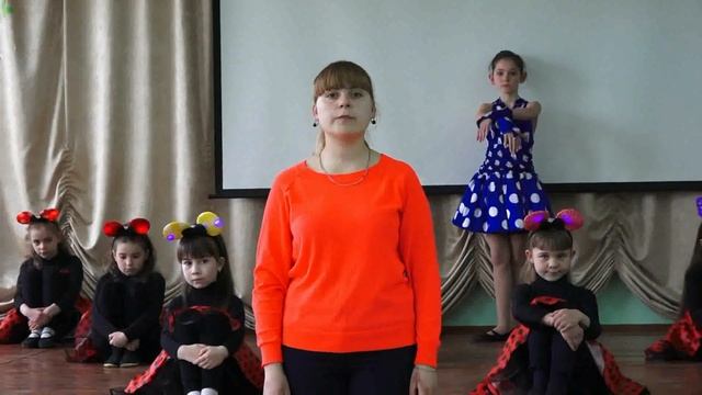 танец девочек-первоклассниц -2019 смотреть онлайн