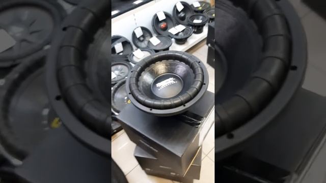 Обновленные 12" сабовые динамики DST CSW 30.22С и CSW 322С и какой нужен короб! смотреть онлайн