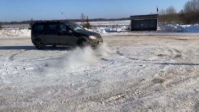 Дрифт на Ларгусе смотреть онлайн