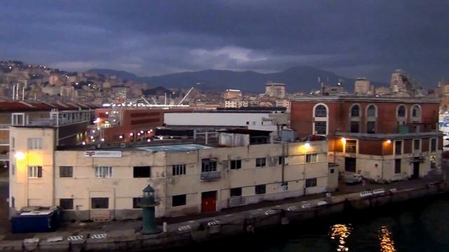 Италия. Генуя Выход в море на лайнере MSC Fantasia Italy MSC Fantasia 00015 смотреть онлайн
