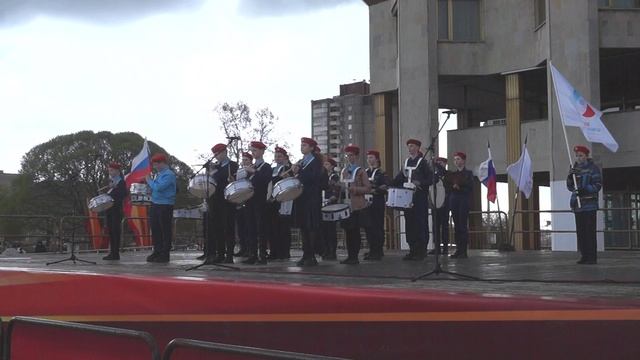 Сводный состав барабанщиков СОШ№1 им М.Горького Кадеты МЧС 9,6 и 5 класс смотреть онлайн