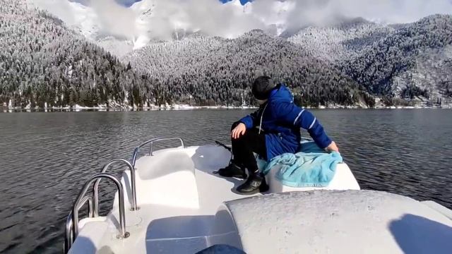 На новой ЛАДЕ ВЕСТЕ по АБХАЗИИ смотреть онлайн