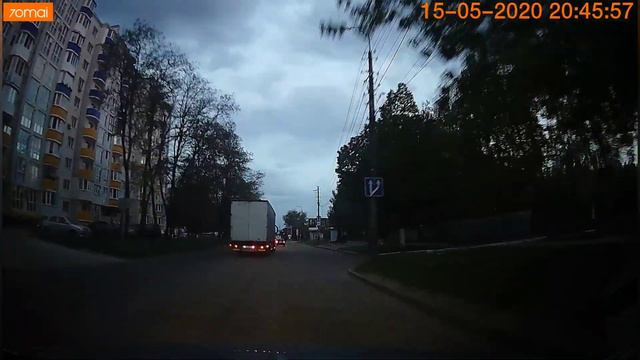 Водилам фур в Чернигове плевать на ПДД смотреть онлайн