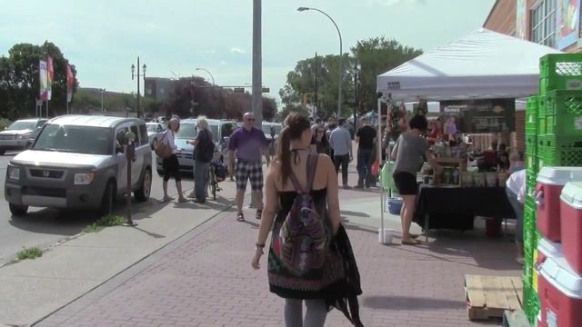 Take The Edmonton Trolley! смотреть онлайн
