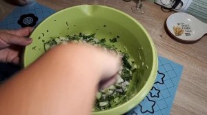 вкуснейший салат  С ПЕРЕРОСШИХ ОГУРЦОВ