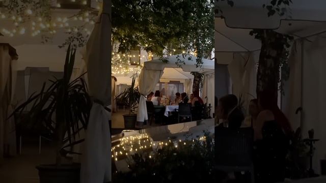 Летняя веранда в ресторане Клуб 27 ждёт вас)