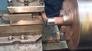 Обучающие видео "Способы нарезания резьбы на токарном станке".