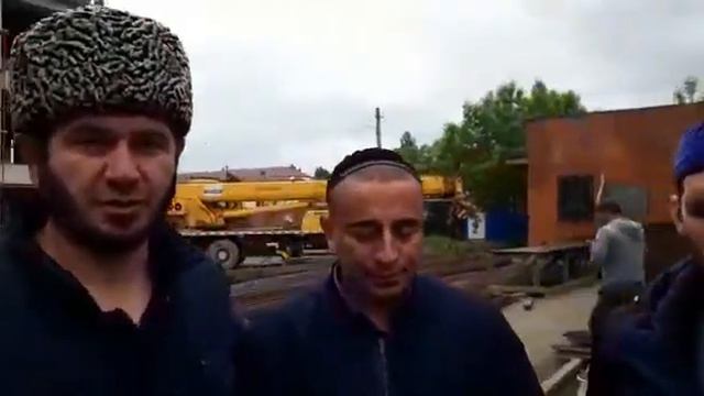 Пожертвования слепого человека для строительства мечети имени любимого пророка Мухаммада с.а.с смотреть онлайн