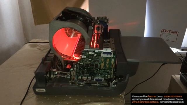 Работа рентгеновского оцифровщика Vita CR Carestream без корпуса. Вид сбоку. смотреть онлайн