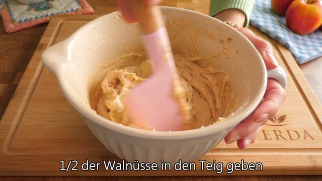 Crunchy Apfel Walnuss Kuchen in 10 Minuten | Aus 4 Äpfeln?! So einfach & lecker !! смотреть онлайн
