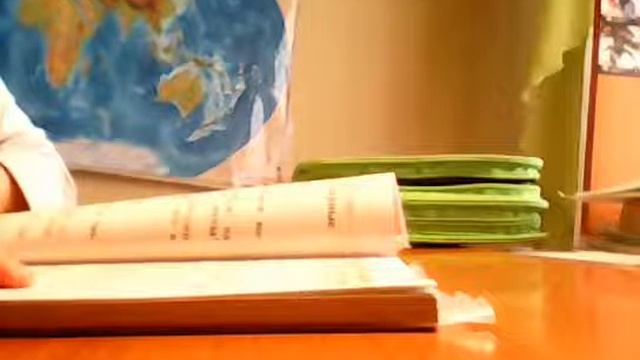 Как я делаю уроки!! По всем предметам домашка!!! смотреть онлайн