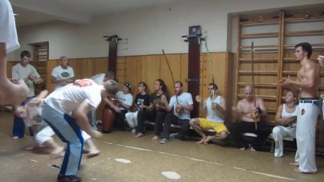 Monitor Cabeleira e Instruktora Cutia. Associacao de capoeira Mestre Bamba e Expressao Paulista. смотреть онлайн