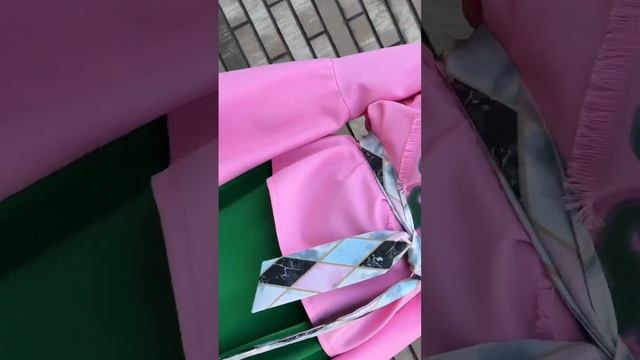 ЭКСКЛЮЗИВНЫЙ КОСТЮМ ДВОЙКА ( повтор нет и не будет)ПРИНТ- ручная роспись ТКАНЬ-милана . смотреть онлайн