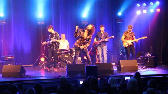 Jack Moore i „Still Got The Blues” w Radzyniu (31.10.2019 r.) смотреть онлайн