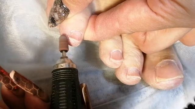 Сама себе делаю педикюр. Фольга не отпечаталась - дорисую! смотреть онлайн