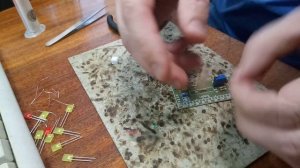 КАК? СОБИРАТЬ  ИНДИКАТОР  УРОВНЯ  ЗВУКА НА  LM3915