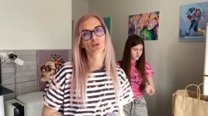 Хотела обувь купила Мак. Побег Добби. Вика меня обделила. Кира заболела.