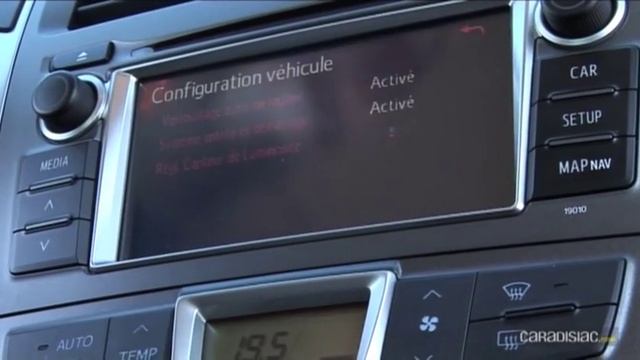 Essai Video : Toyota Verso-S смотреть онлайн