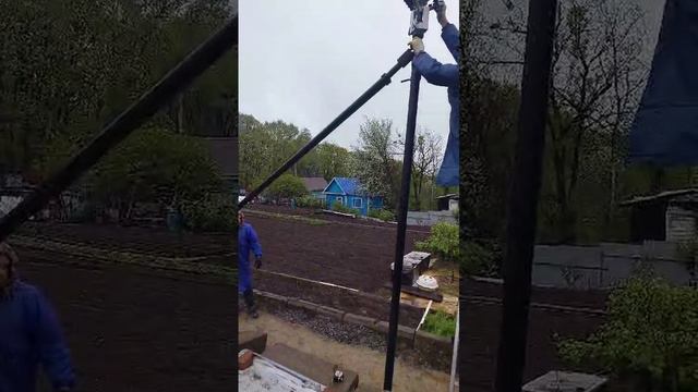 ПрофГараж изготавливает, монтирует и ремонтирует заборы круглый год.