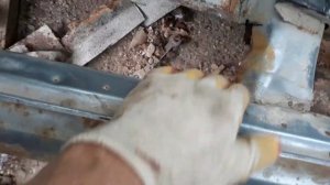 Сварка! Сварка порогов и ремонт днища ВАЗ 2112, своими руками!Устранение ржавчины на автомобиле.