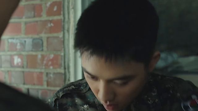 Do Kyungsoo as Private Won Dong-yeon [Along With the Gods] смотреть онлайн