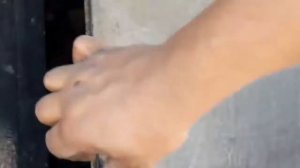 Открыть гараж с помощью молотка ? вскрыть гараж ? Как открыть замок без ключа ?