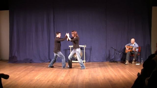 Pushing Hands Exercises with Emma Lee and Barry McGinlay смотреть онлайн