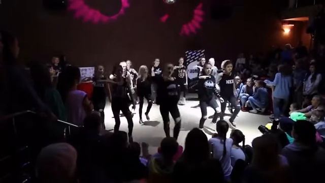 Уличные Танцы младших и подростковых групп смотреть онлайн