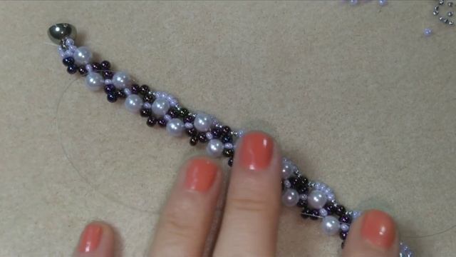 Стильный браслет из жемчуга и бисера // Elegant bracelet making // Şık ve zarif bileklik yapımı // смотреть онлайн