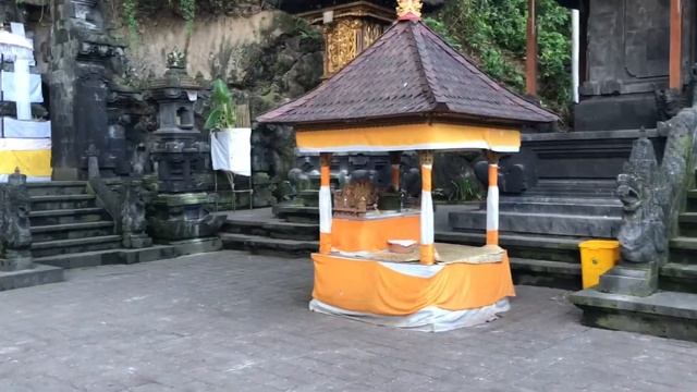 Храм Гоа Лавах, Бали / Goa Lawah temple, Bali смотреть онлайн